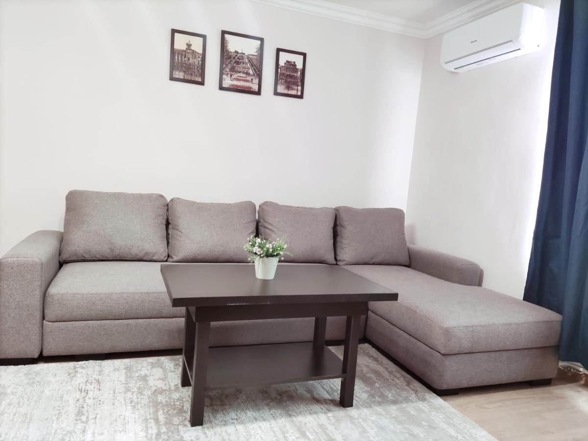 Renovated 1 Bedroom With King Size Bed In Kentron Jereván Kültér fotó