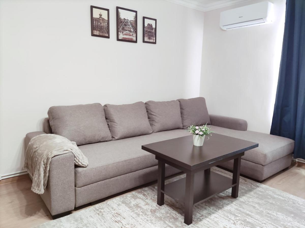 Renovated 1 Bedroom With King Size Bed In Kentron Jereván Kültér fotó