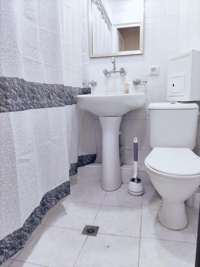 Renovated 1 Bedroom With King Size Bed In Kentron Jereván Kültér fotó