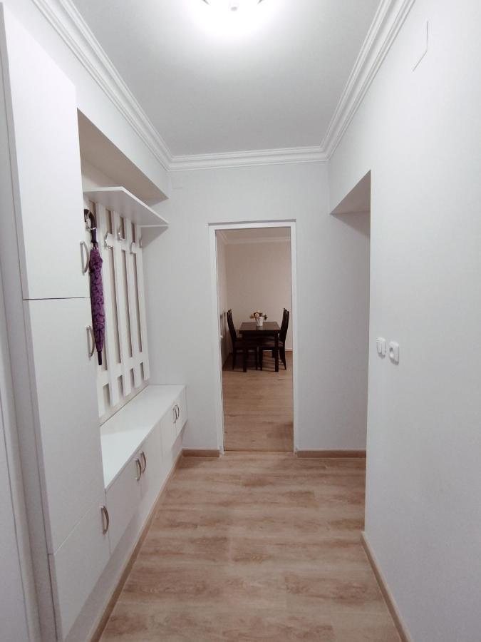 Renovated 1 Bedroom With King Size Bed In Kentron Jereván Kültér fotó