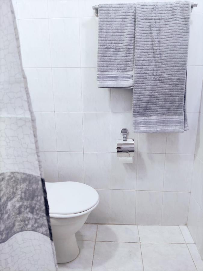 Renovated 1 Bedroom With King Size Bed In Kentron Jereván Kültér fotó